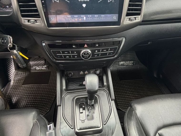 Ssangyong Musso 2.2 Limited Plus 4x4 Diesel At 2024 Usado  Usado en Webautos.cl