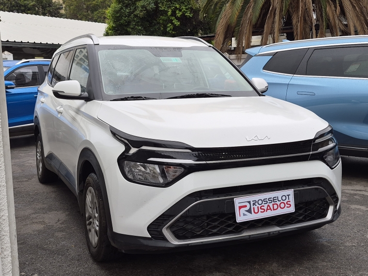 Kia Carens Carens Lx 1.5l 6mt 7p - 2222 2023 Usado en Rosselot Usados