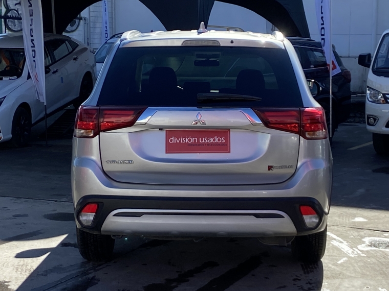 Mitsubishi Outlander Outlander 4x2 Mt 2.0 Ac 2021 Usado en Rosselot Usados