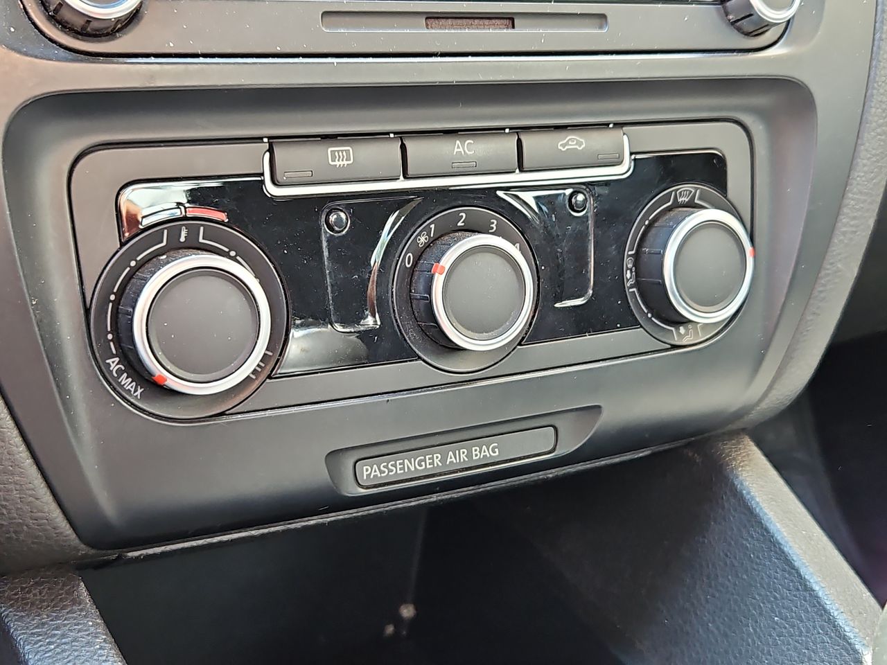 Volkswagen Vento Vento Trendline 2.0 2013 Usado Usado en Webautos.cl Volkswagen Vento Vento Trendline 2.0 2013 Usado Usado en Webautos.cl