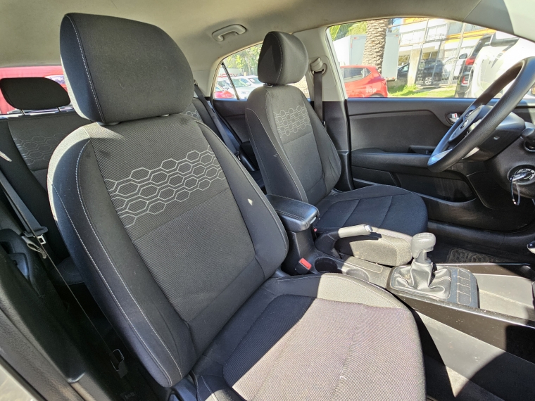 Kia Rio 5 Rio 5 Ex 1.4l 6mt Ac - 1912 2018 Usado en Rosselot Usados