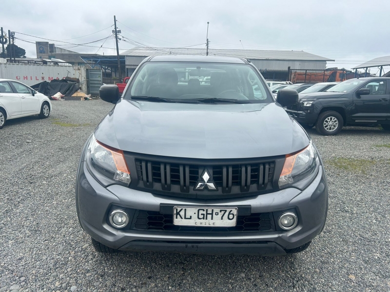 Mitsubishi L200 L-200 New Work Cr Wf  Mec 4x2 Td E5 2019  Usado en Guillermo Morales Usados