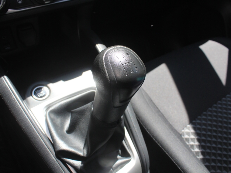 Nissan Versa 1.6 Sense  Mt 2023 Usado  Usado en Kovacs Usados