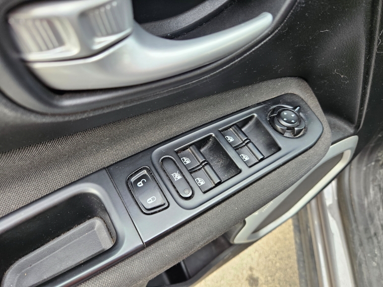 Jeep Renegade Renegade Sport 1.8 2022 Usado en Rosselot Usados