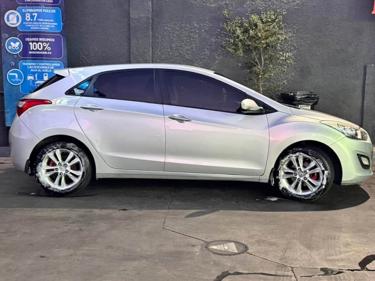Hyundai I-30 . 2016 Usado  Usado en Webautos.cl