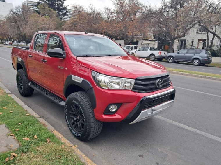 TOYOTA HILUX DX 4X4 2.4 - imagen 2