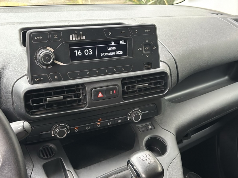 Peugeot Partner Bluehdi 1.5Cc — foto 7 de 8