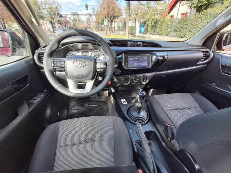 TOYOTA HILUX DX 4X2 2.4 - imagen 13