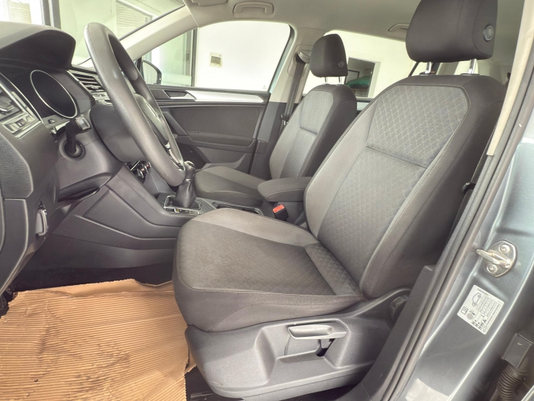 Volkswagen Tiguan Trendline 1.4 Turbo Mt 7a 2018 Usado en Automotriz Olea Flaño
