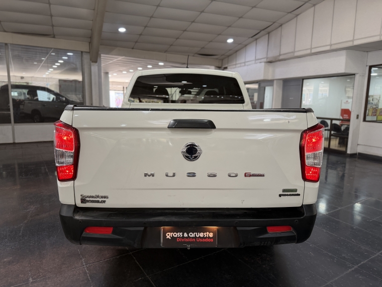 Ssangyong Grand musso Glx 2.2l 6mt 4x2 2022  Usado en Grass & Arueste