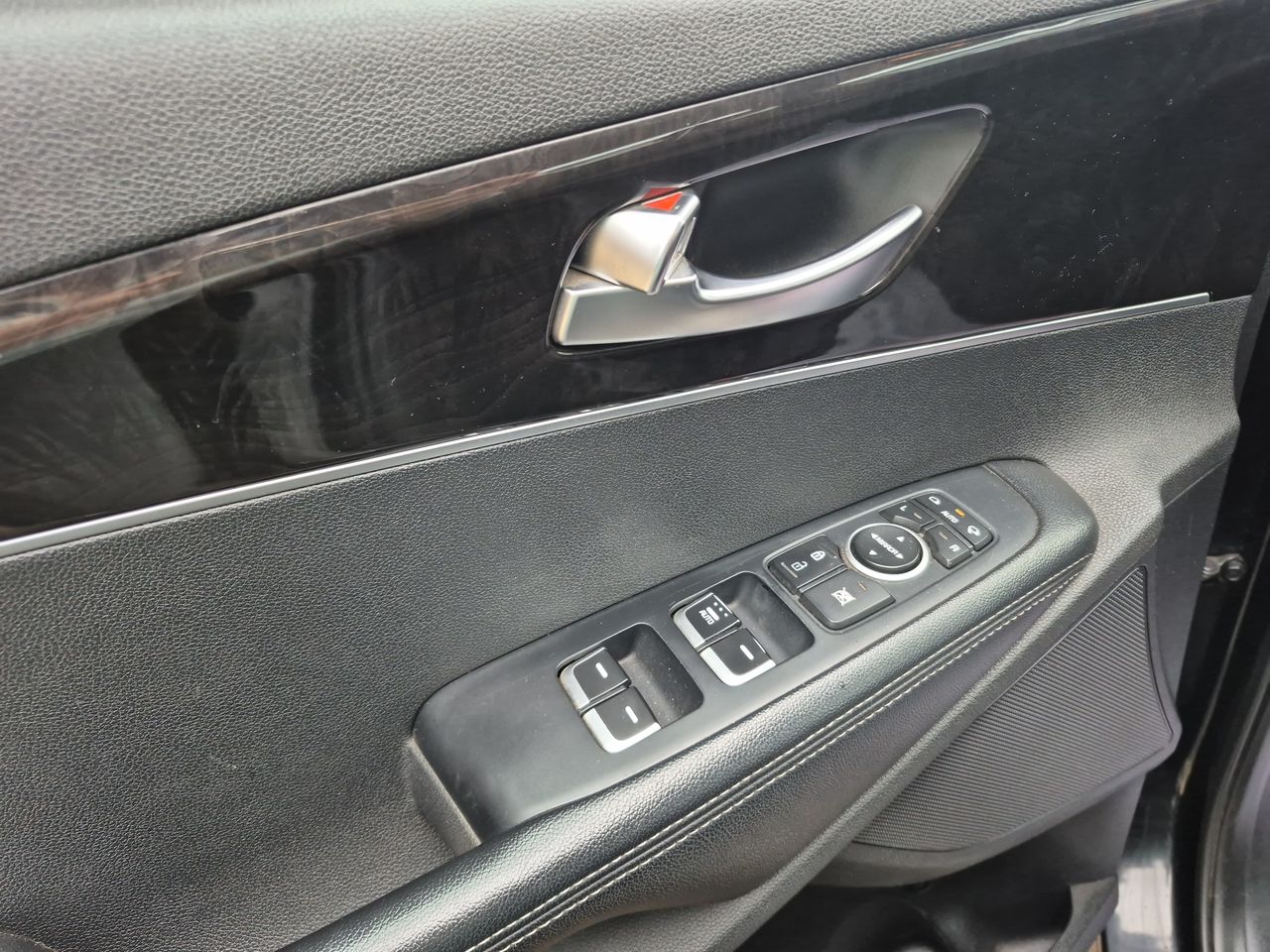 Kia Sorento Sorento Ex 2.4 Aut 2017 Usado en Usados de Primera - Sergio Escobar