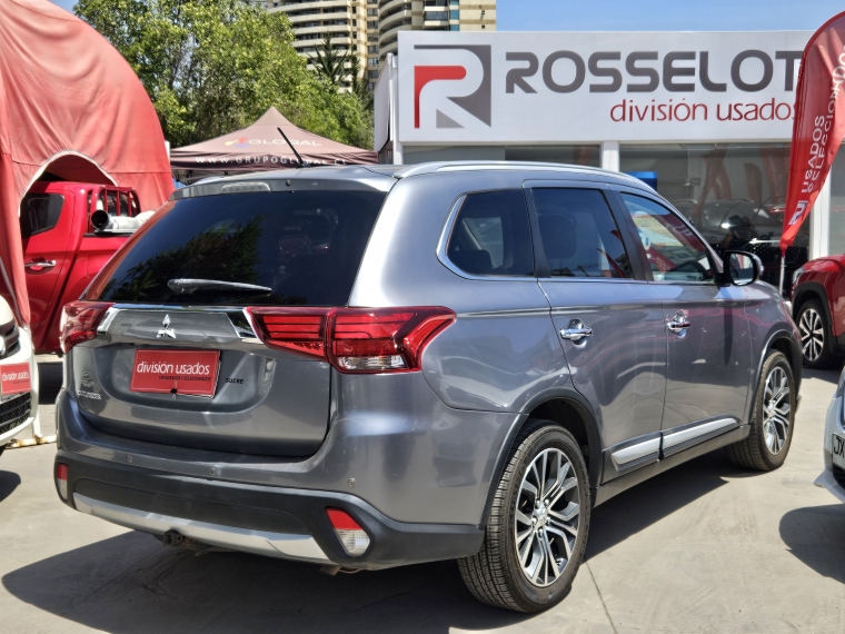 Mitsubishi Outlander Outlander 4x4 Gls 2.4 At- Esp/ant 2017 Usado en Rosselot Usados