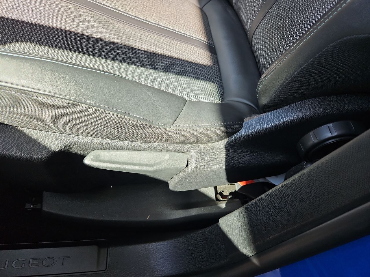 Peugeot 3008 3008 Thp 165hp 1.6 Aut 2022 Usado en Usados de Primera - Sergio Escobar