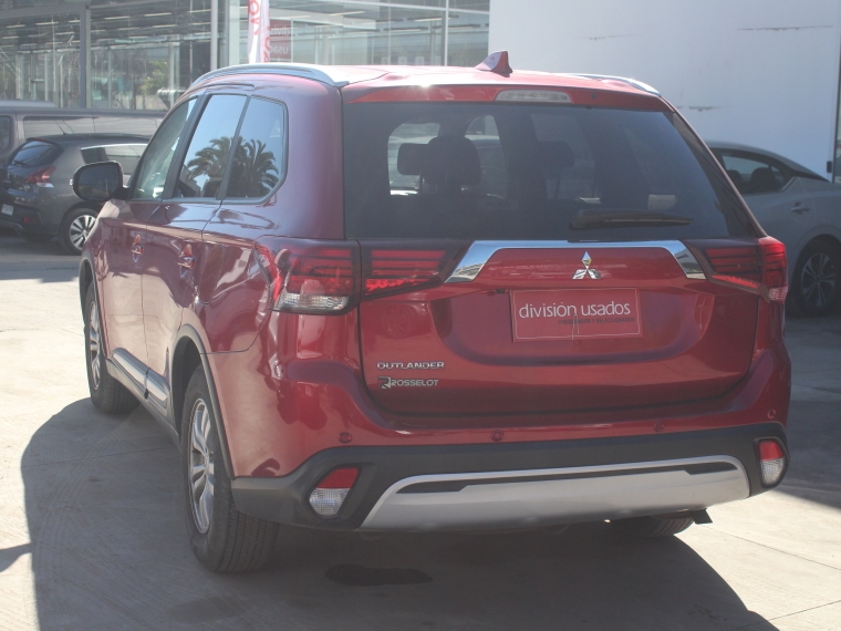 Mitsubishi Outlander Outlander Cvt 2.0 Aut 2021 Usado en Rosselot Usados