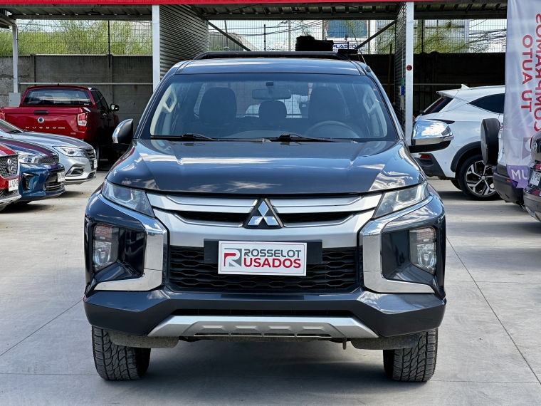 Mitsubishi L200 L200 D/c 2.4 Katana Cr 4x2 Mt Special Pack 2021 Usado en Rosselot Usados