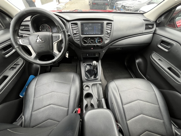 Mitsubishi L200 2.4 Td Work Cr Wf Mt 4x2 Diesel 2022 Usado  Usado en Kovacs Usados