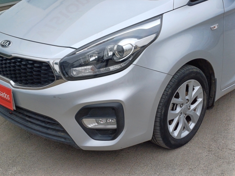 Kia Carens Carens Lx 2.0 Mec 4x2 2017 Usado en Rosselot Usados