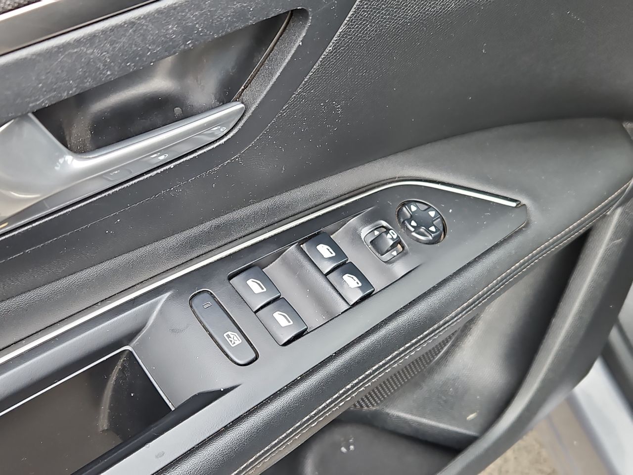 Peugeot 3008 3008 Allure Blue Hdi 1.6 2020 Usado en Usados de Primera - Sergio Escobar