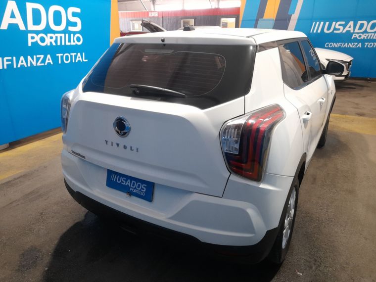 Ssangyong Tivoli 1.6 Glx Tx1011 4x2 Mt 5p 2021 Usado  Usado en Webautos.cl