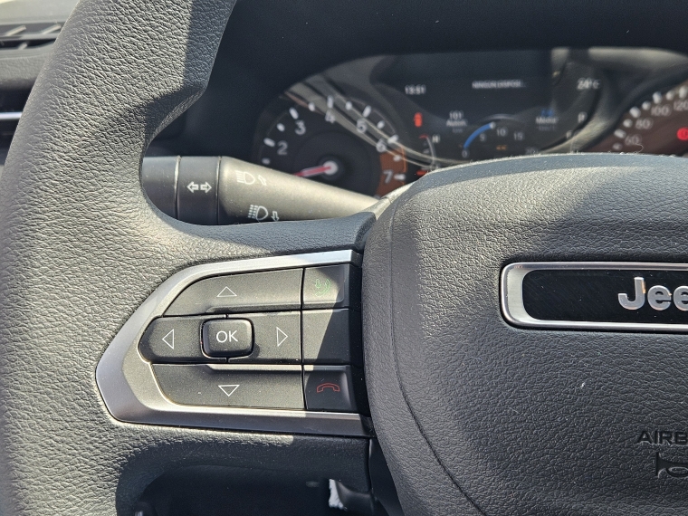 Jeep Compass — foto 17 de 20