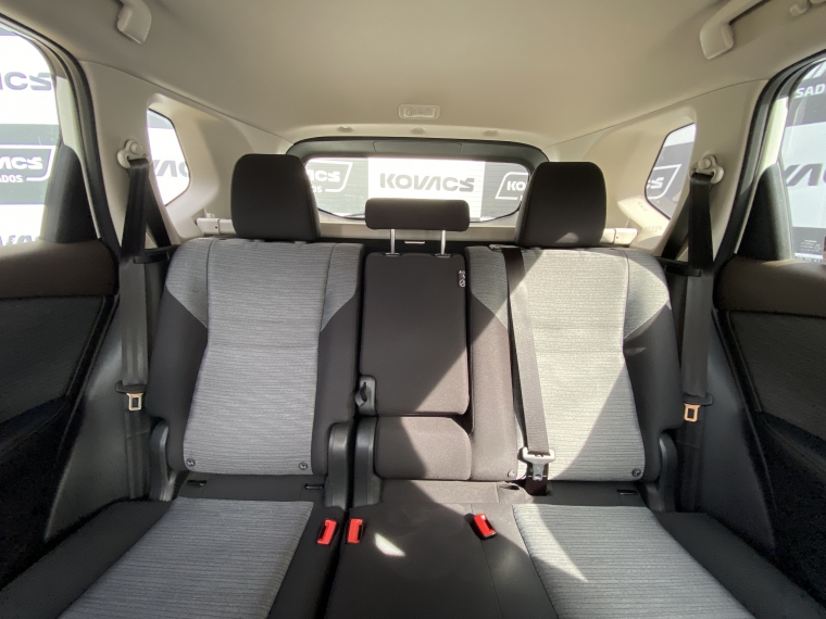 Nissan X-trail 2.5 Sense 3row At 2025 Usado  Usado en Kovacs Usados