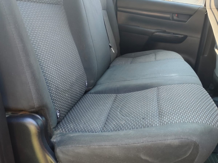 TOYOTA HILUX DX 4X2 2.4 - imagen 12
