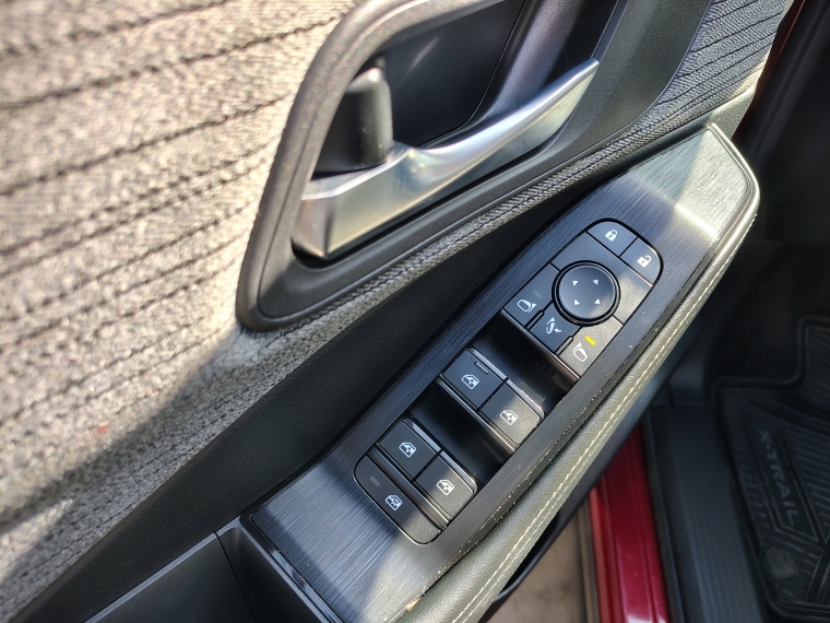 Nissan X-trail 2.5  Sense 3row At 2024 Usado  Usado en Kovacs Usados