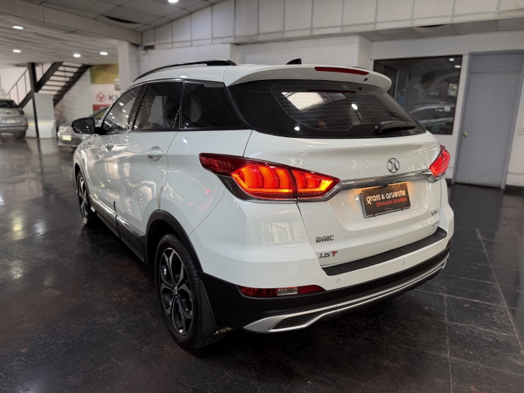 Baic X55 1.5t Aut 2022  Usado en Grass & Arueste