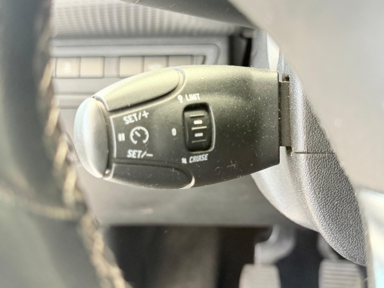 Peugeot 208 Allure Hdi 1.6 2017 Usado en Automotriz Olea Flaño