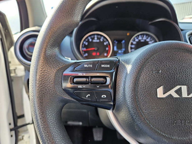 Kia Soluto Soluto Lx 1.4l 5mt G Ll Euro 6b - 2328 2024 Usado en Rosselot Usados