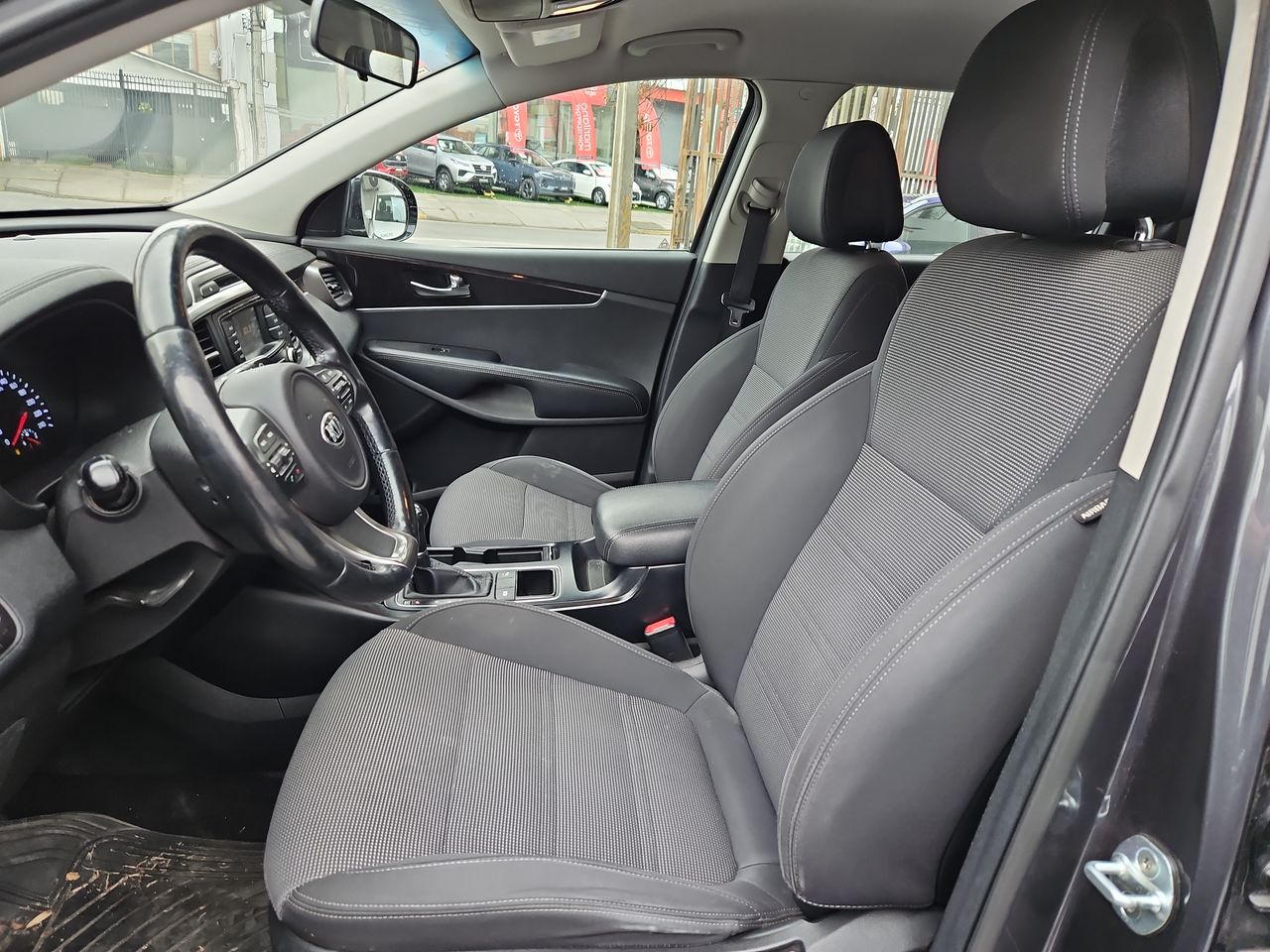 Kia Sorento Sorento Ex 2.4 Aut 2017 Usado en Usados de Primera - Sergio Escobar