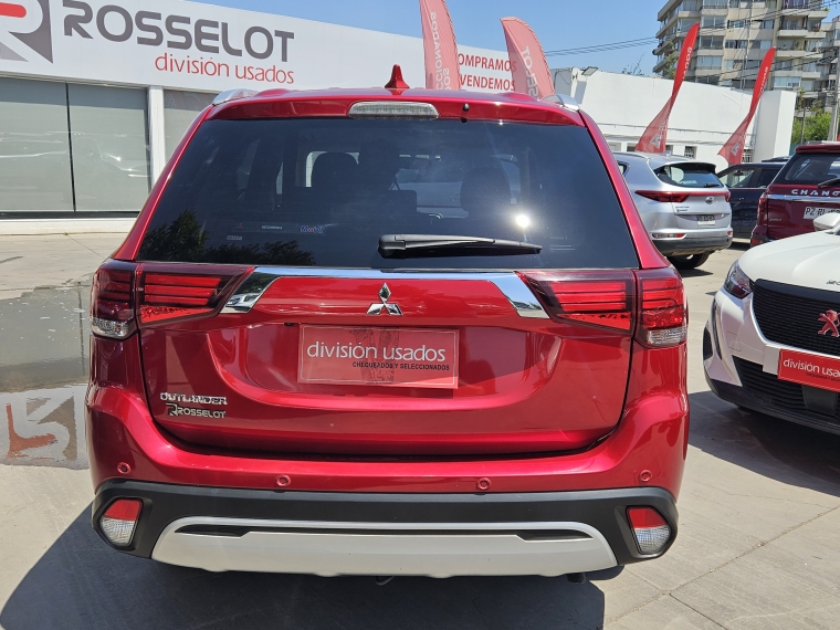 Mitsubishi Outlander Outlander Cvt 2.0 Aut 2021 Usado en Rosselot Usados