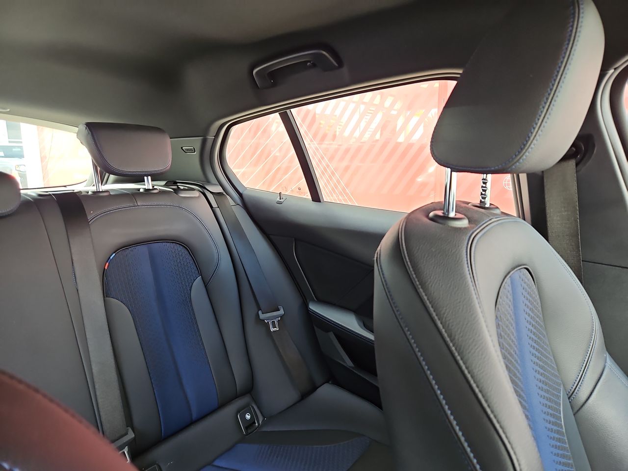 Bmw 118i 118i Hatchback 1.5 Aut 2023 Usado  Usado en Webautos.cl