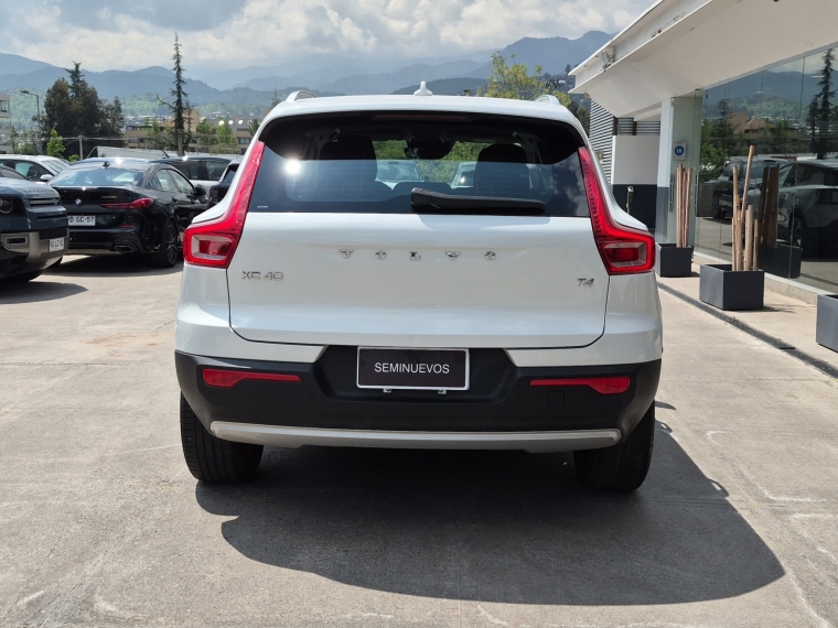 Volvo Xc40 T4 Fwd 2.0 Momentum 2022 Usado Usado en BMW Premium Selection Volvo Xc40 T4 Fwd 2.0 Momentum 2022 Usado Usado en BMW Premium Selection