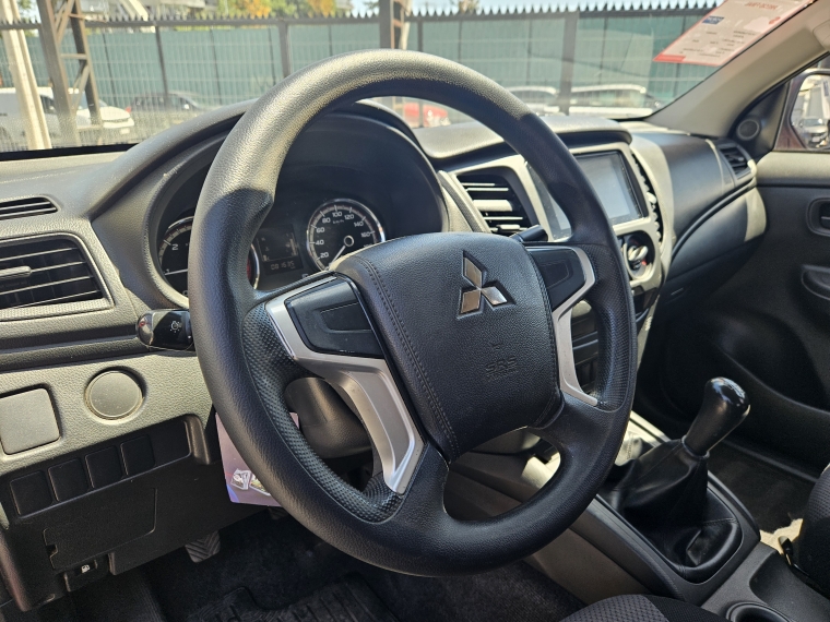 Mitsubishi L200 L200 Work Cr Wf 2.4 2022 Usado en Rosselot Usados