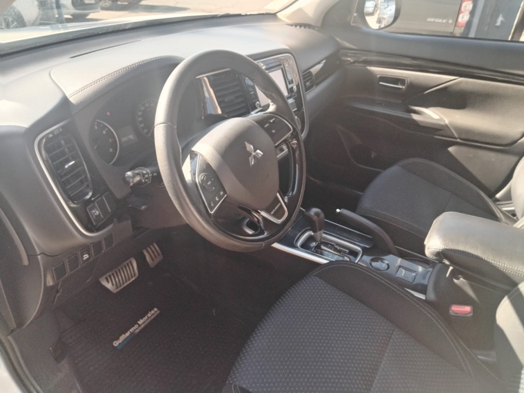 Mitsubishi Outlander Cvt 2.0 Aut - 2 Corridas De Asiento. 2019 Usado  Usado en Webautos.cl