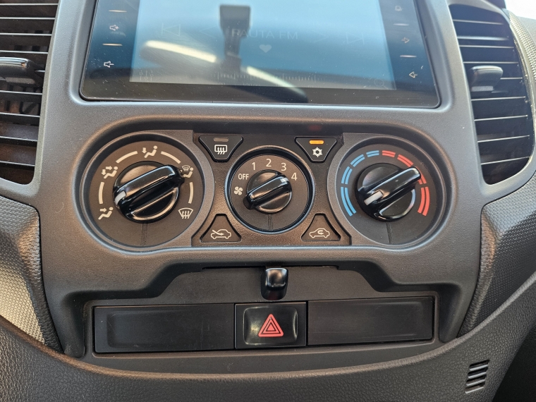 Mitsubishi L200 L200 D/c 2.4 Katana Crt 4x4 Special Pack 2023 Usado en Rosselot Usados