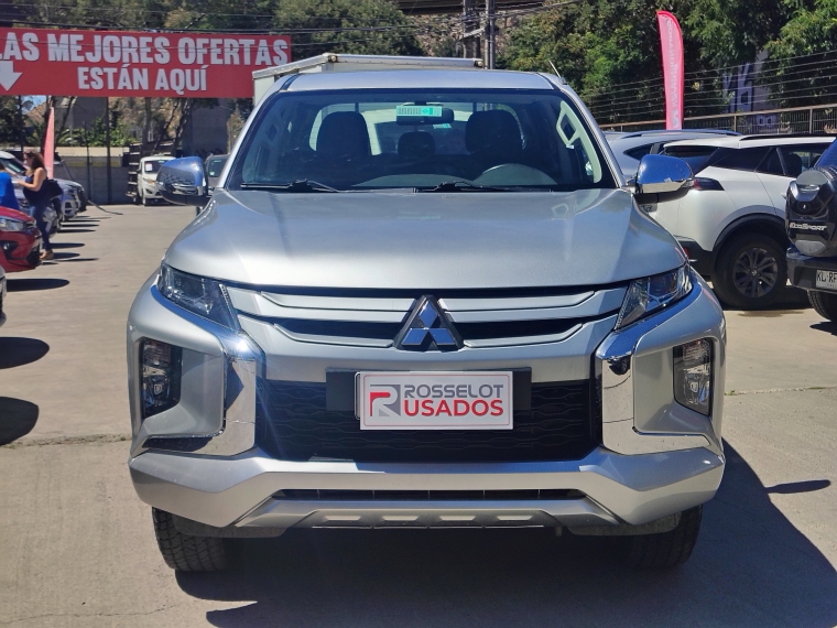 Mitsubishi L200 L200 D/c 2.4 Katana Crt 4x4 Special Pack 2023 Usado en Rosselot Usados