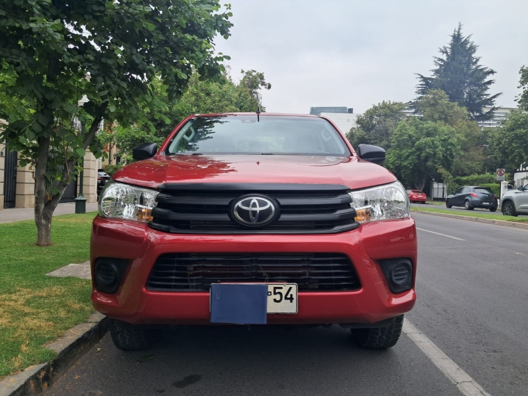 Toyota Hilux Dx 4x2 2.4 2022 Usado en GT Autos Toyota Hilux Dx 4x2 2.4 2022 Usado en GT Autos
