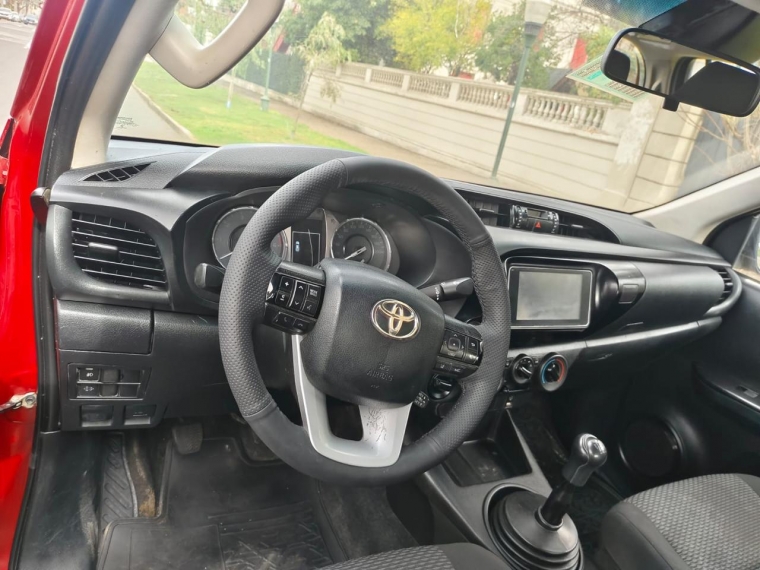 TOYOTA HILUX DX 4X4 2.4 - imagen 12