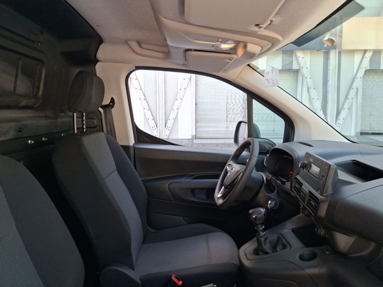 Opel Combo 1.6 Combo Td Diesel Mt 5p 2024 Usado  Usado en Webautos.cl