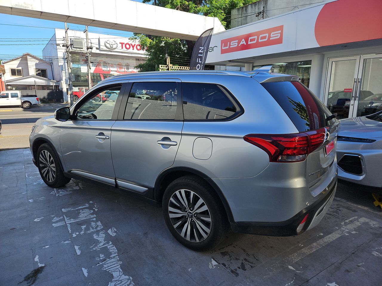 Mitsubishi Outlander Outlander Glx 4x4  2.4 Aut. 2020 Usado en Usados de Primera - Sergio Escobar