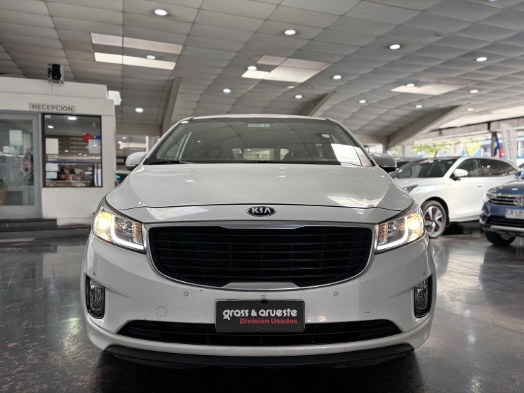 Kia Grand carnival Ex 3.3l Gsl Aut 2wd 2016  Usado en Grass & Arueste