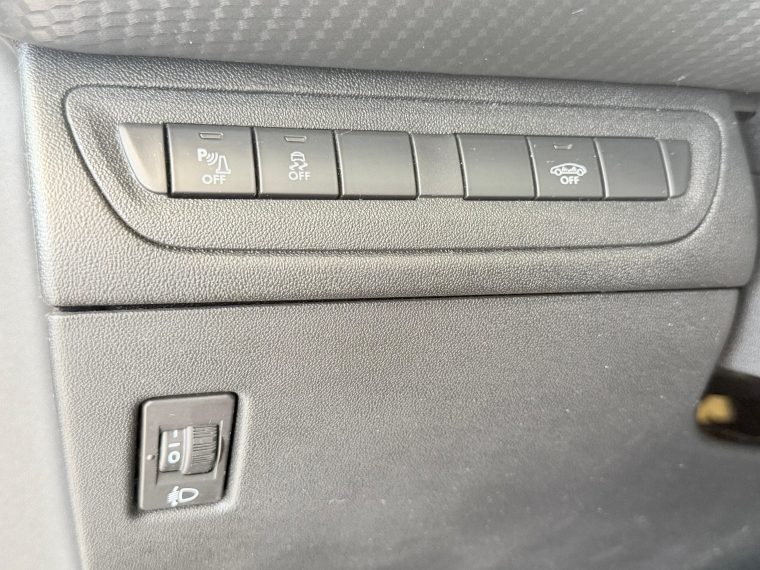 Peugeot 208 Allure Hdi 1.6 2017 Usado en Automotriz Olea Flaño
