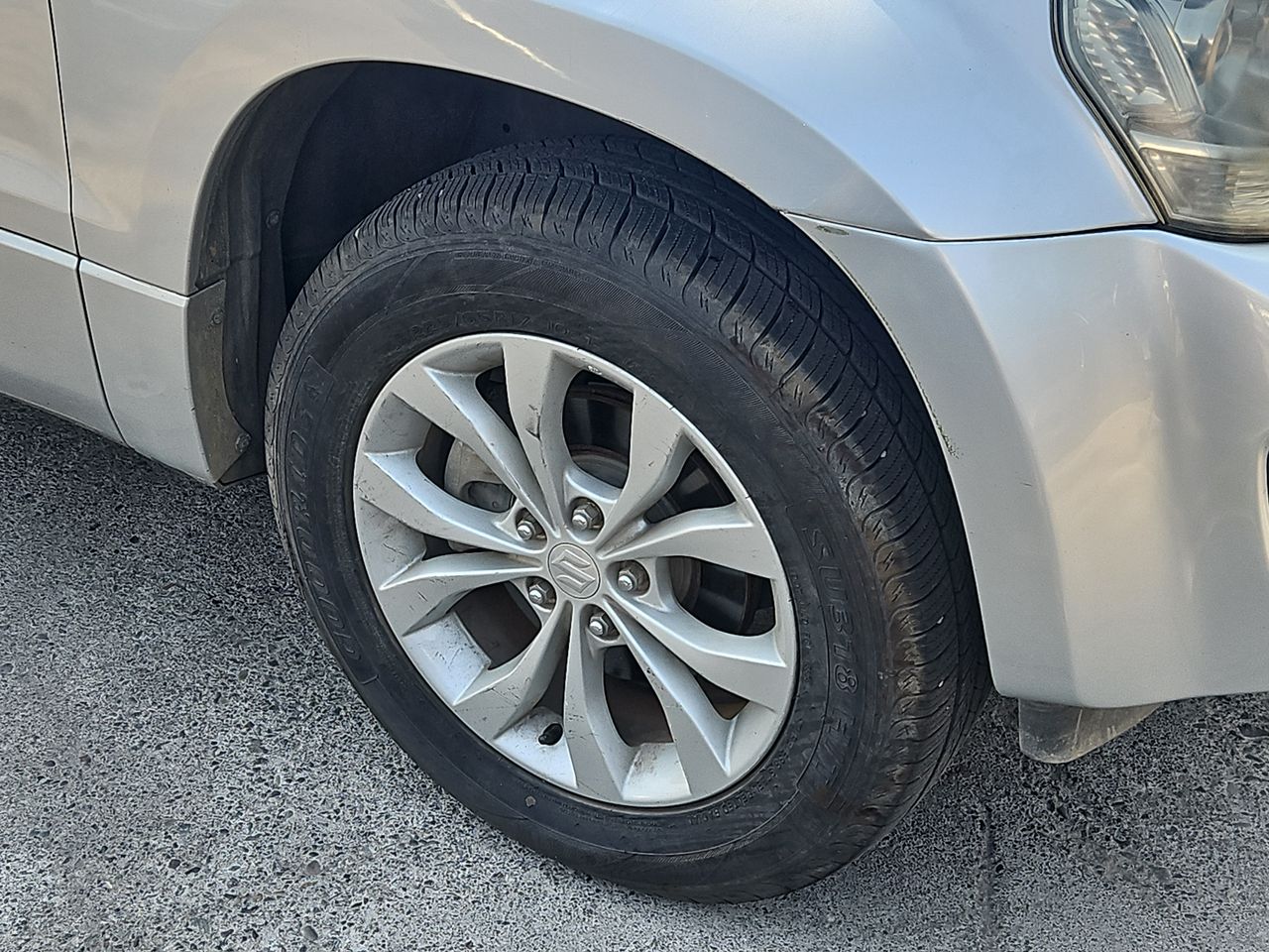 Suzuki Grand nomade Grand Nomade Glx Sport  2.4 2015 Usado  Usado en Webautos.cl