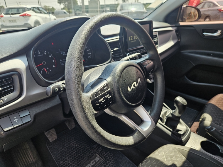 Kia Rio 5 Ex Full Mt 1.4  4x2 2022 Usado  Usado en Kovacs Usados