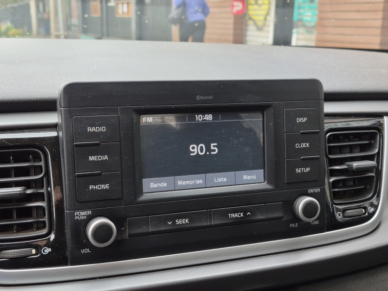 KIA Rio5 — foto 18 de 19