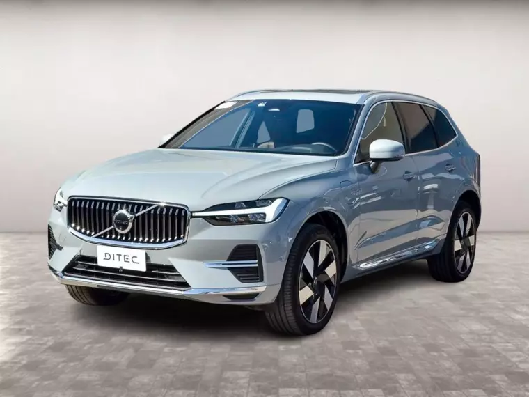 VOLVO XC60 2.0 B5 PLUS AT 4X4 HIBRIDO 2025