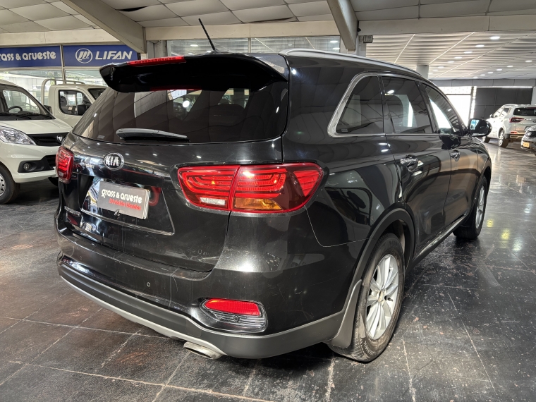 Kia Sorento Ex 2.4l Gsl 6mt 2wd 2019  Usado en Grass & Arueste