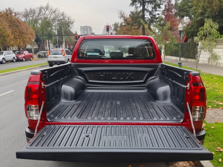 TOYOTA HILUX DX 4X2 2.4 - imagen 11
